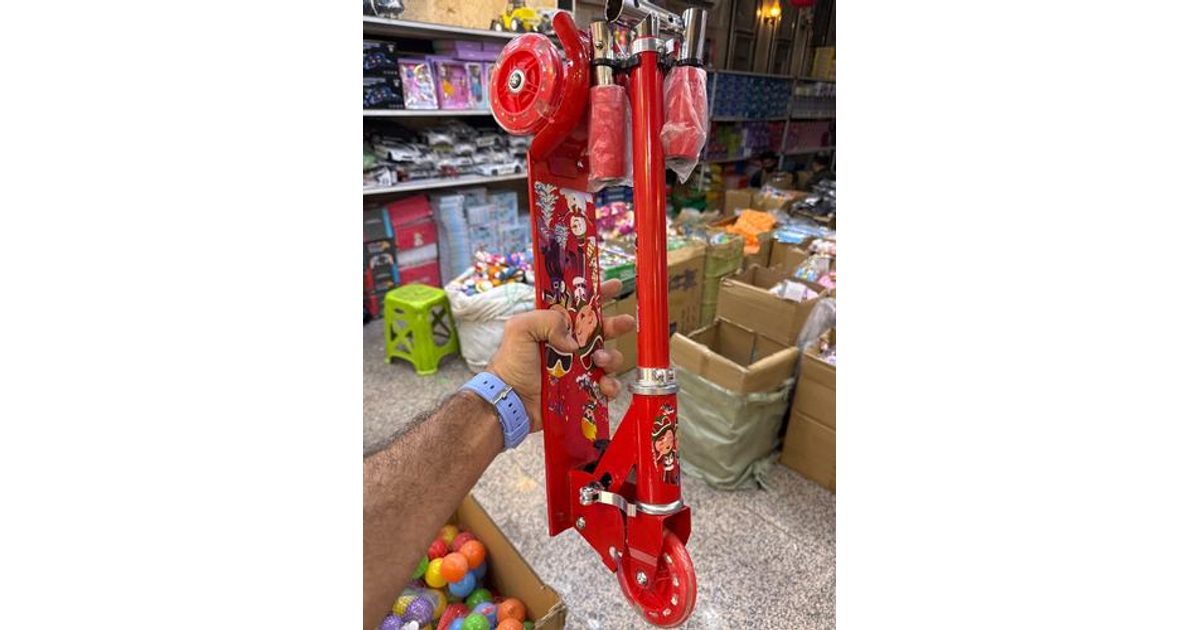 سكوتر حديد عادي تاير ضوء